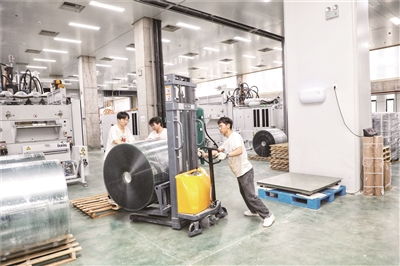 企業(yè)生產(chǎn)忙 發(fā)展勢頭強(qiáng)